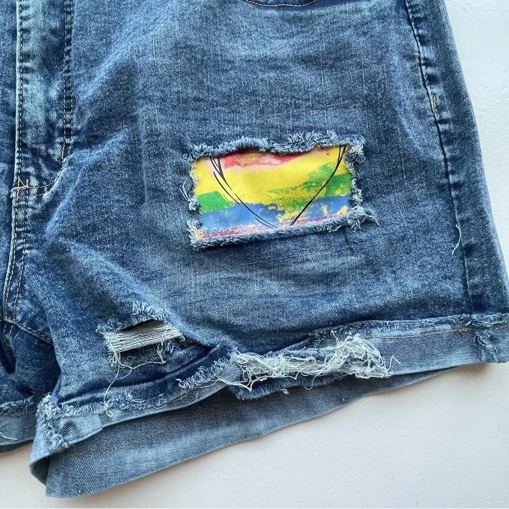 Plus size rainbow heart distressed jean shorts - Picture 7 of 14